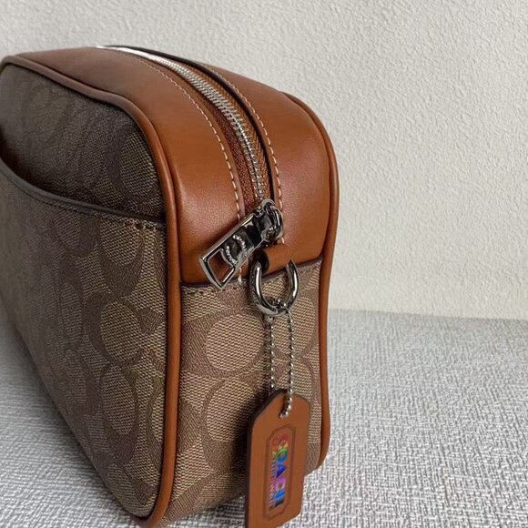 Coach men's crossbody bag Size ：25*16* 9cm - Picture 5 of 8